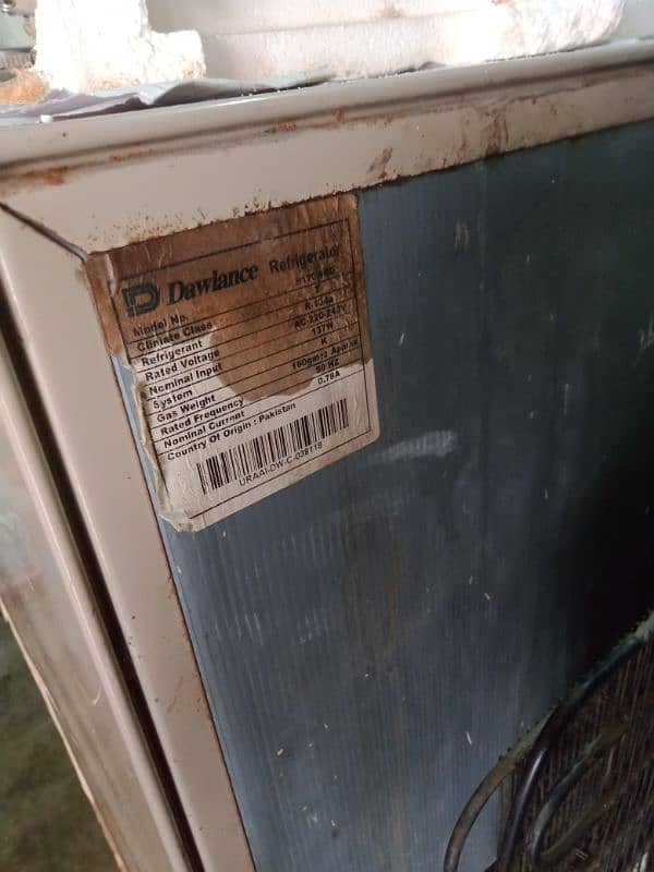 Large size fridge for sale. 0345_7291496Nowshera badrahi 4