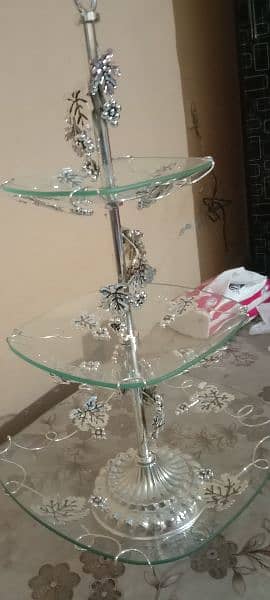 plastic table and and dessert stand for sale 3