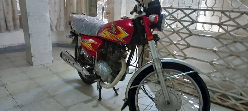 Honda 125 Karachi sealed bike 3