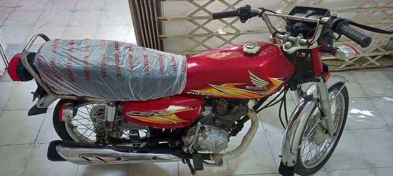 Honda 125 Karachi sealed bike 5