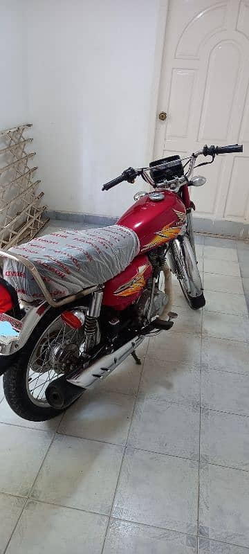 Honda 125 Karachi sealed bike 7