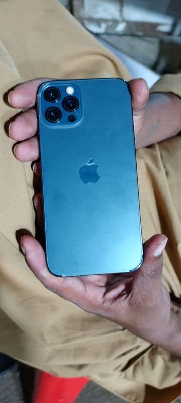 iPhone 12 pro 256 not JV price 12,5000 bettry helht 81 0