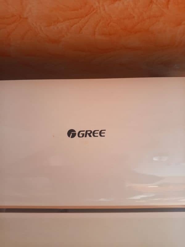 good condition AC DC inverter gree1.5 ton 1