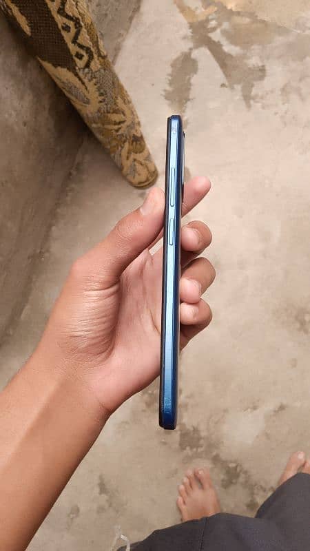 realme mobile 4 64 dabba charger sath mein 4