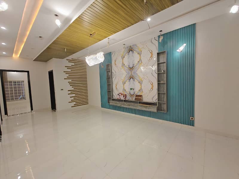 1 KANAL UPPER PORTION FOR RENT IN IEP ENGINEERS TOWN 4