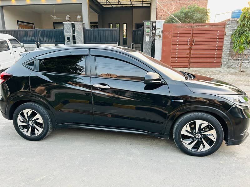 Honda Vezel Hybrid Z 2014 3