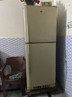 used fridge full size in working condition | used refrigerator