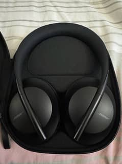 Bose Headphones 700