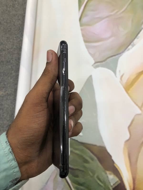 iPhone X 64 official approved 0