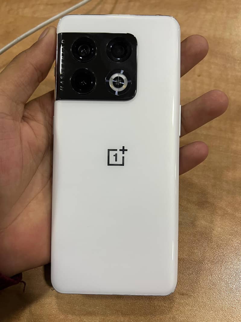 One plus 10 Pro 5G 1