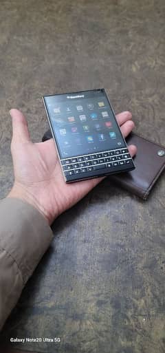 Blackberry passport in lush condition (PTA OFFICIAL APPROVED)