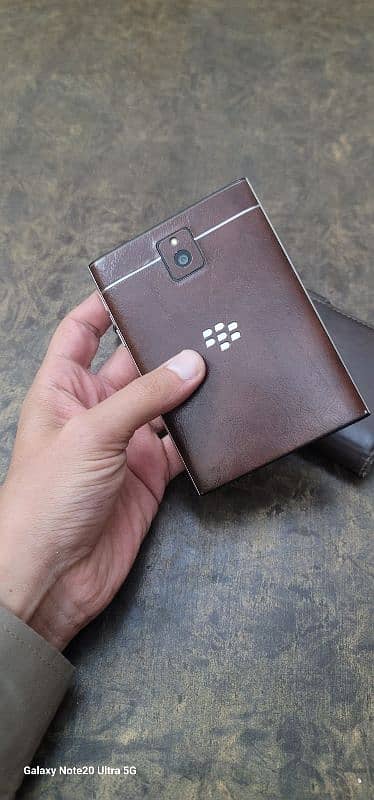 Blackberry passport in lush condition (PTA OFFICIAL APPROVED) 2