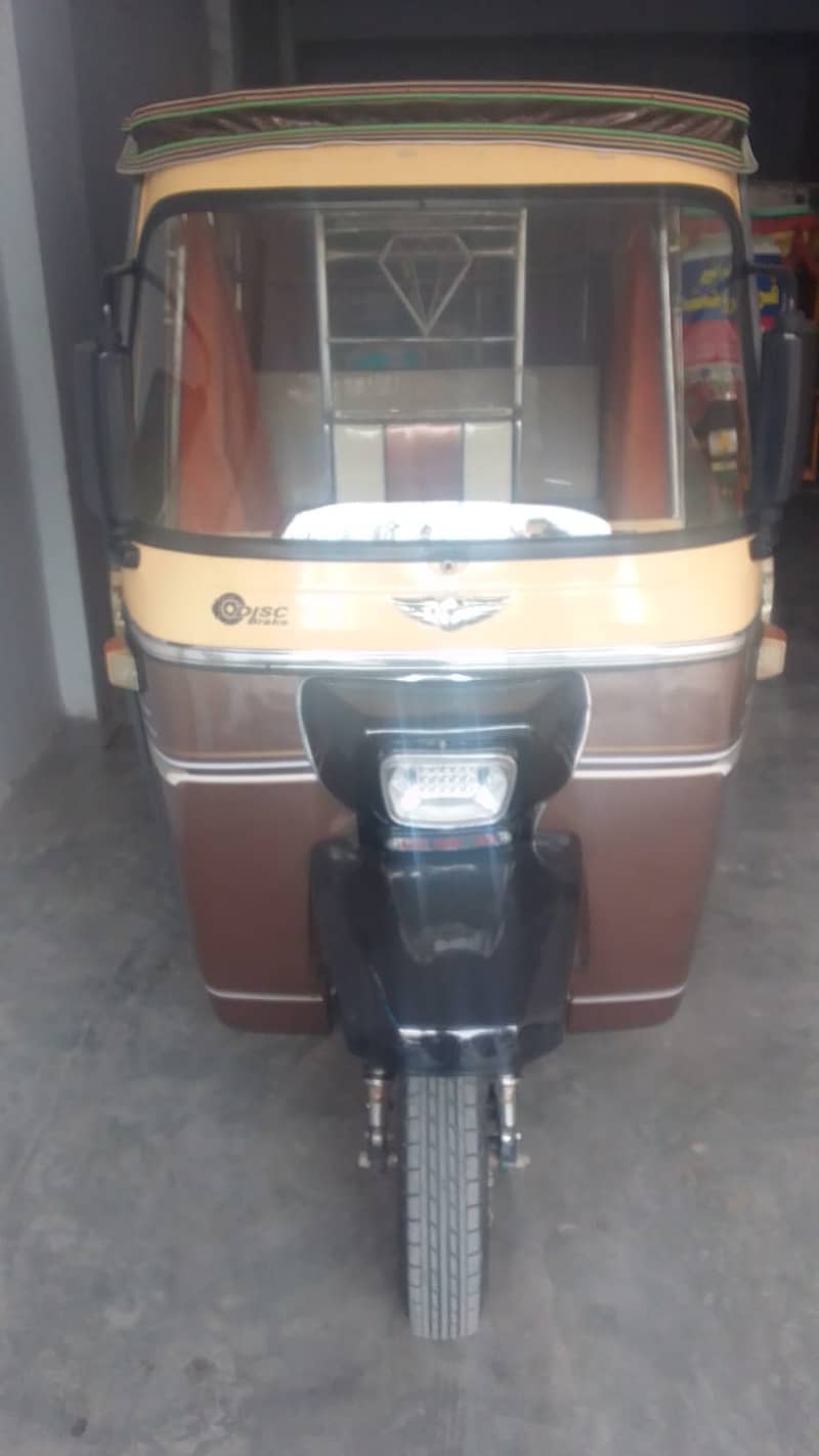 LAL DIN ,6,seter 200cc ato Riksha for sale Rabta no,03414289599 0