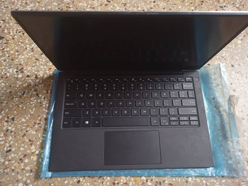 DELL XPS 13 9380 i5 8TH GENERATION 2