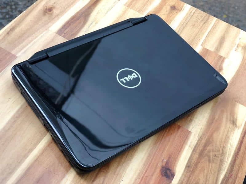 Dell Laptop Core i5 2nd Generation (Ram 4GB + Hard 320GB) Black Glossy 0