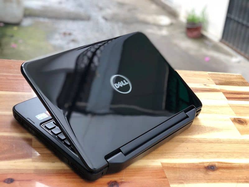 Dell Laptop Core i5 2nd Generation (Ram 4GB + Hard 320GB) Black Glossy 2