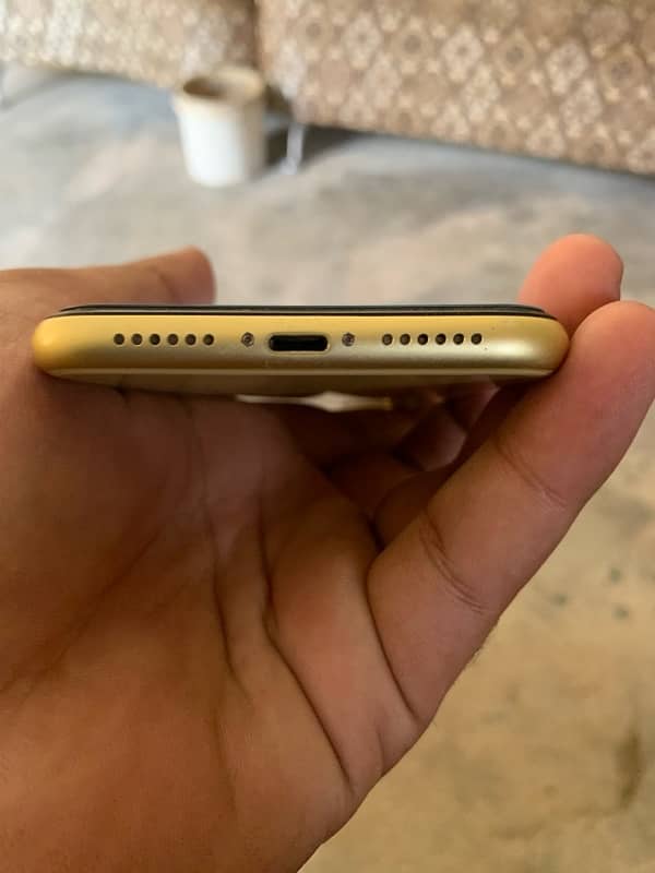 iphone 11 (factory unlocked) not jv 4