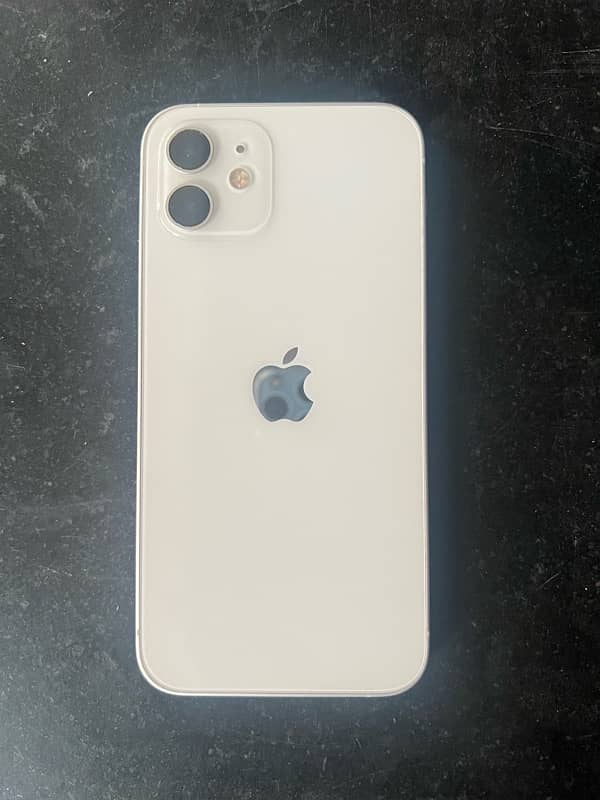 iPhone 12 colour white 1