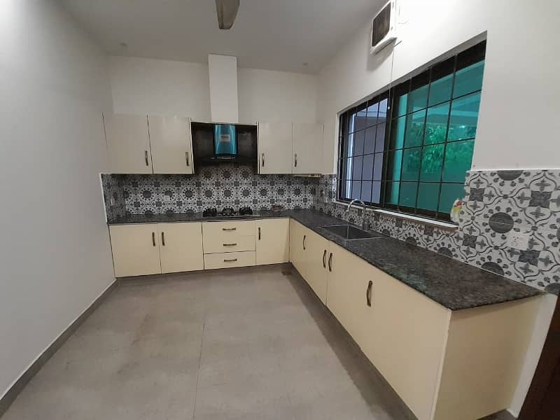 Kanal Lower Portion 3 Bed Available For Rent In Sui Gas Society 15