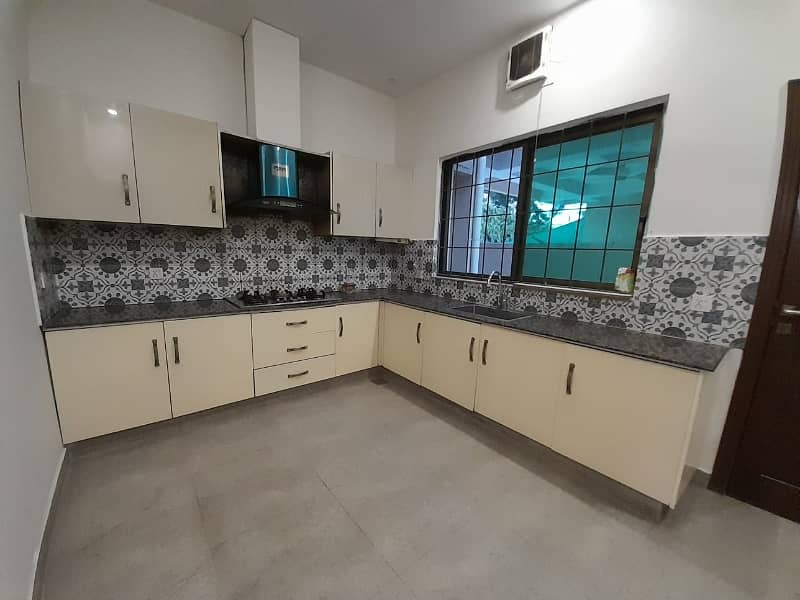 Kanal Lower Portion 3 Bed Available For Rent In Sui Gas Society 16