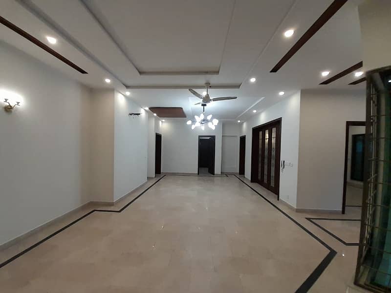 Kanal Lower Portion 3 Bed Available For Rent In Sui Gas Society 17