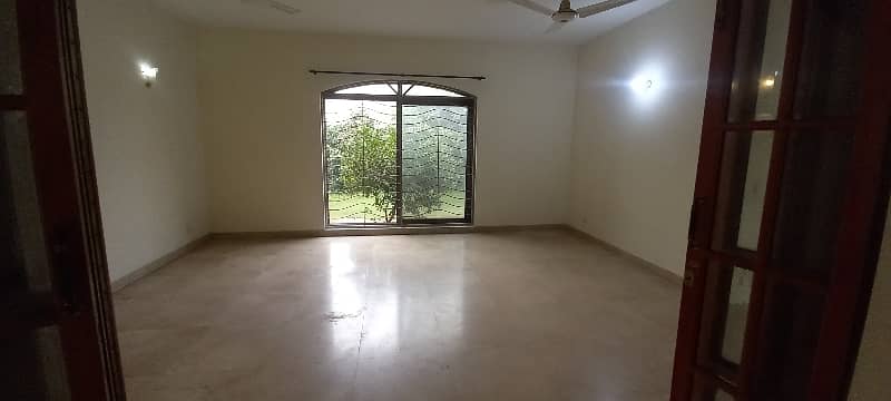 Kanal 2bed Lower Portion With Servant Quarter For Rent In Dha Phase 4 6