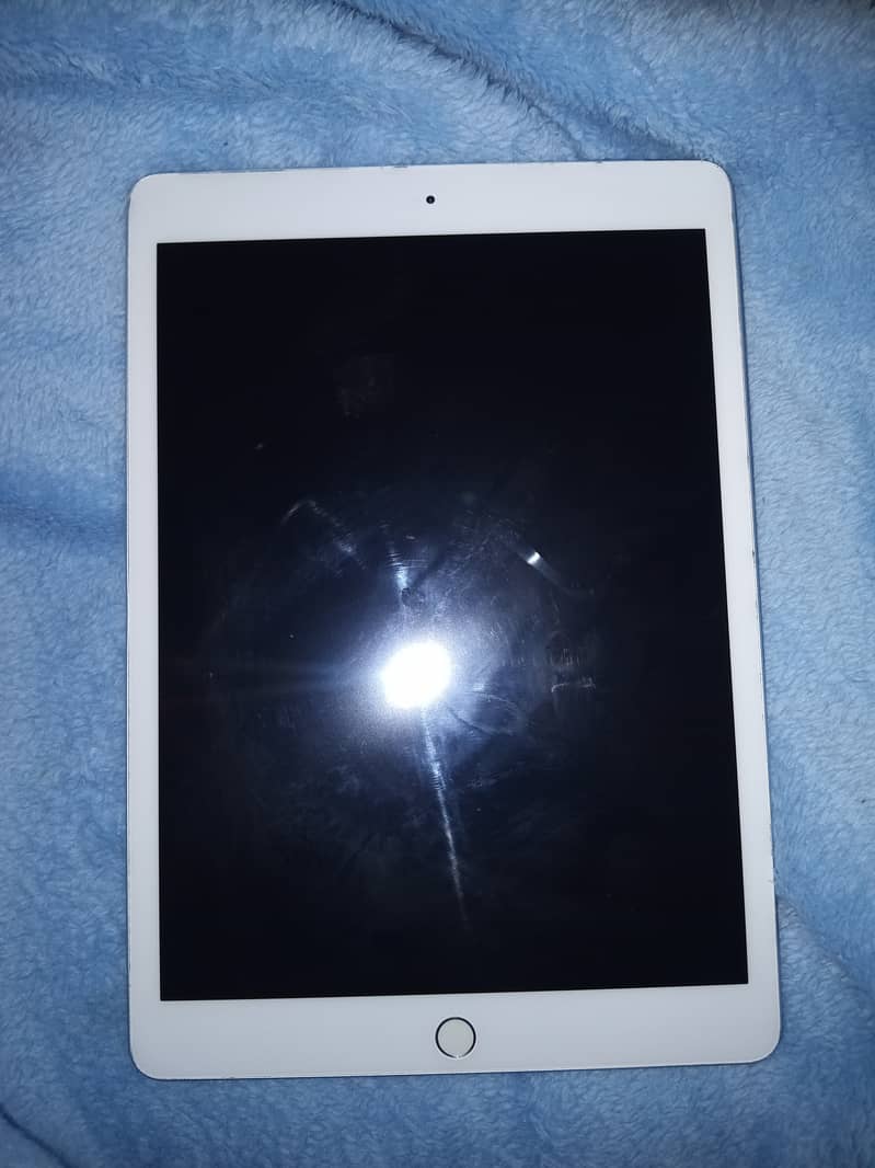 IPAD 8th gen 128gb(sim+wifi) 4