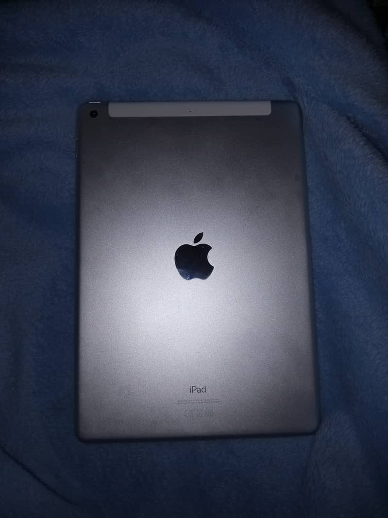 IPAD 8th gen 128gb(sim+wifi) 5