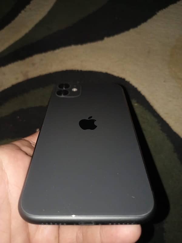 iphone 11 10/10 condition 0