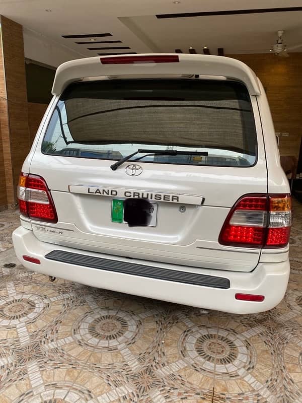 Toyota Land Cruiser VX 4.2 diesel 2000 model 1