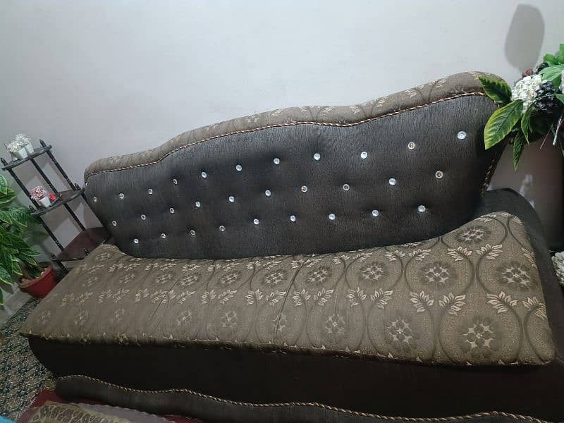 10 seater sofa set for sale at a negotiable price 3