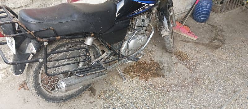 Suzuki 150 good condition 4