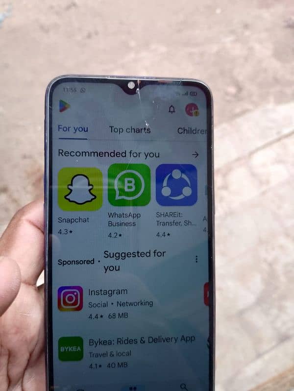 realme 5 condition aapke samne hai 4