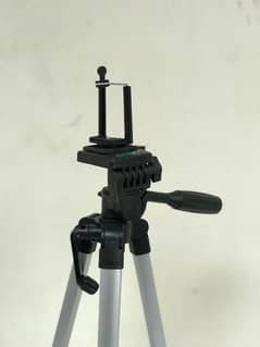 New TRIPOD 330A | Mobile & Camera Stand