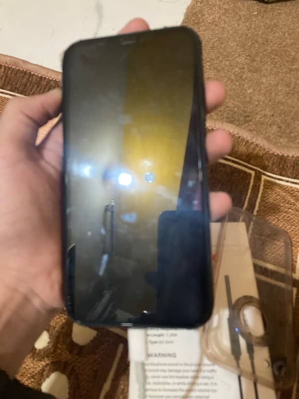 iPhone XR 1