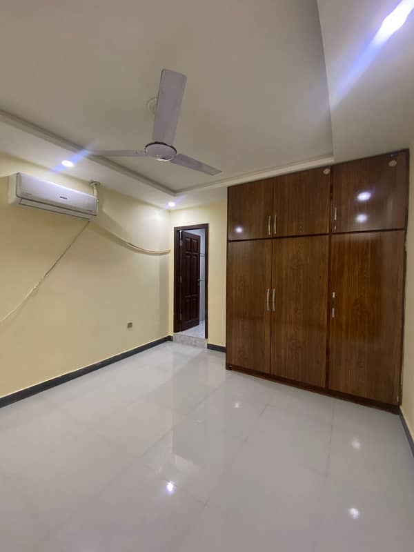 3 bedroom unfurnished apartment available for Rent in E-11 16