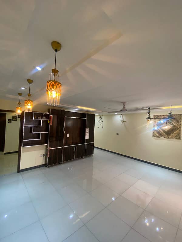 3 bedroom unfurnished apartment available for Rent in E-11 21