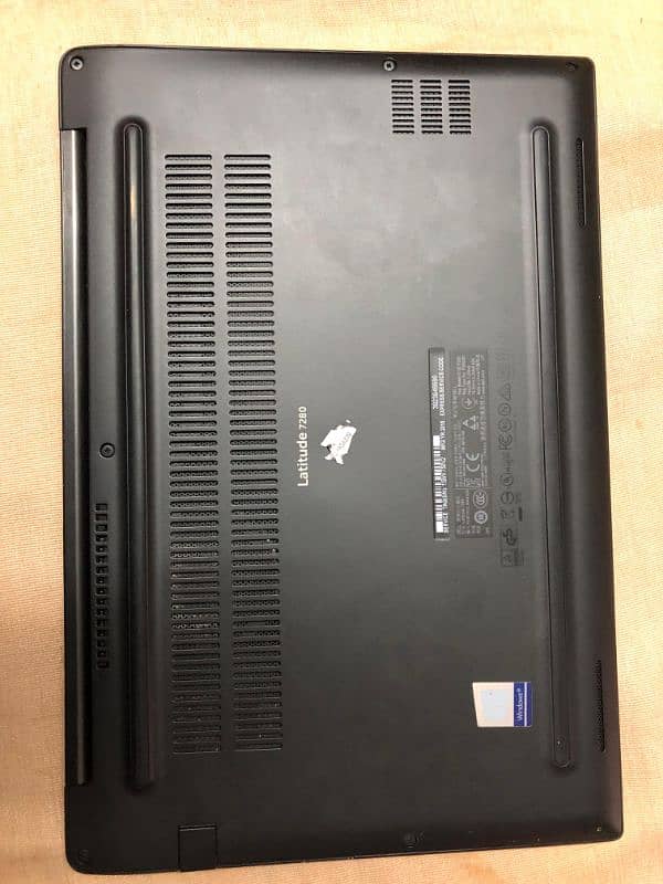 Dell Latitude core i7 gen 6th 256gb ssd 1