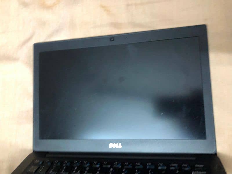 Dell Latitude core i7 gen 6th 256gb ssd 8