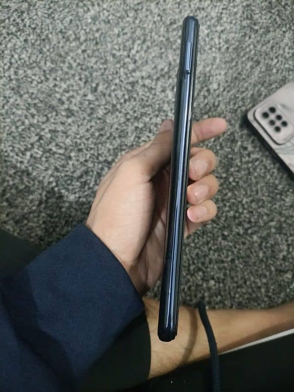 Infinix note 10 pro with box exchange possible 1