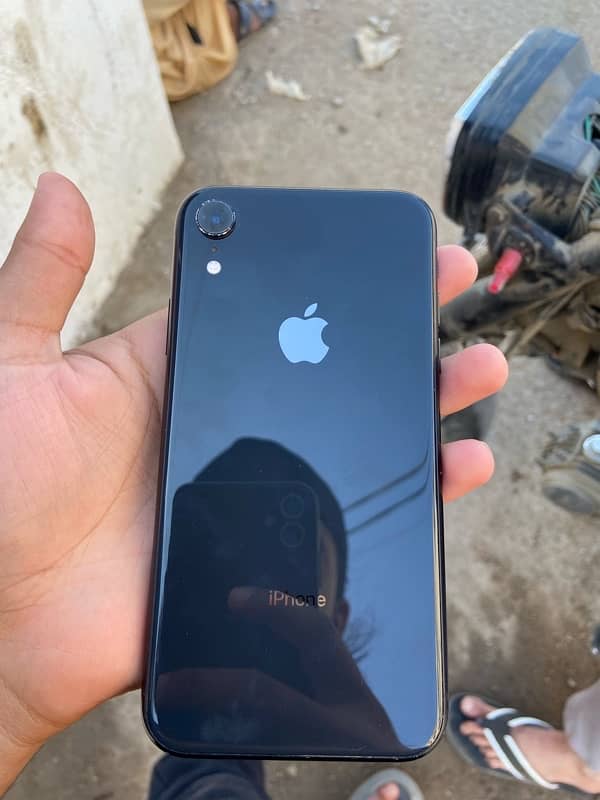 iPhone XR 6