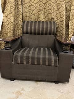 5 Seater Sofa Set - 6/10 condition - urgent sale