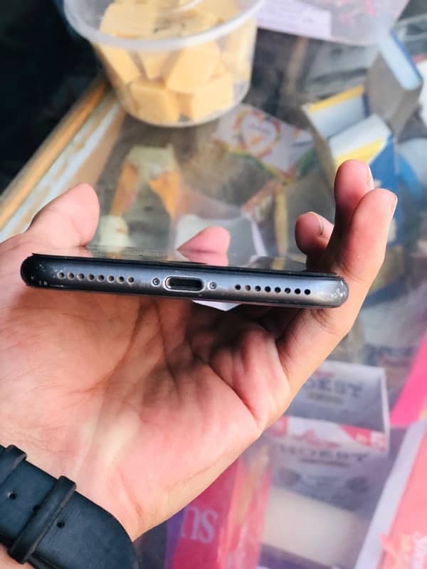 iphone  8plus 64gb non pta 4