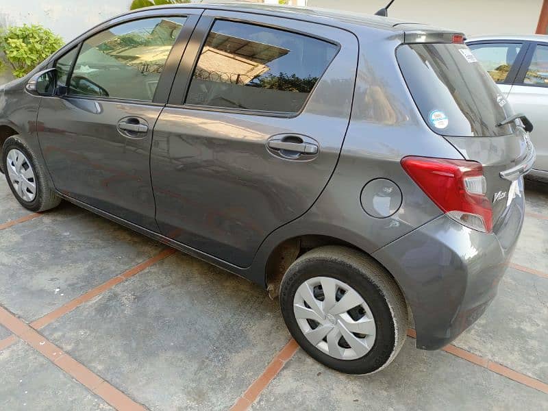 Toyota Vitz 2015 5