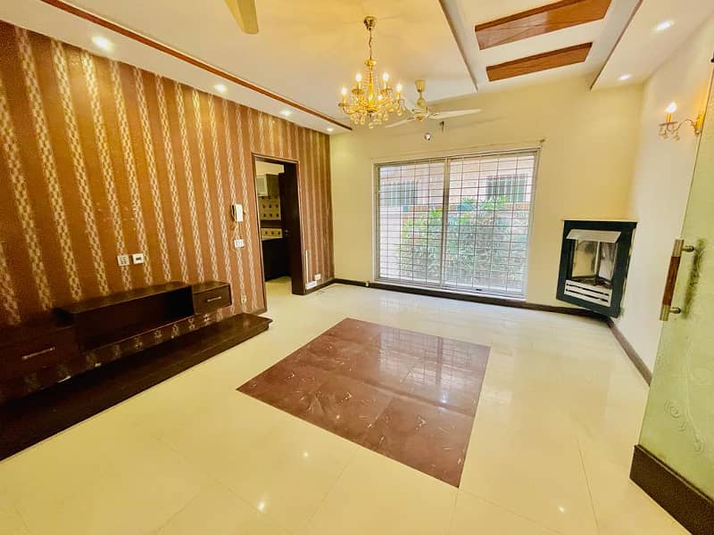 10 Marla House For Rent In DHA Phase 6 A Block Lahore At Super Hot Location. 5