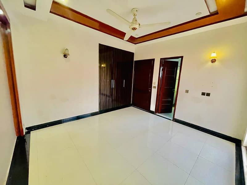 10 Marla House For Rent In DHA Phase 6 A Block Lahore At Super Hot Location. 7