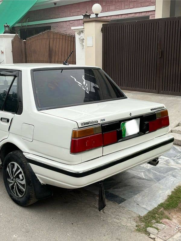 Toyota Corolla 1987 GL Saloon 4