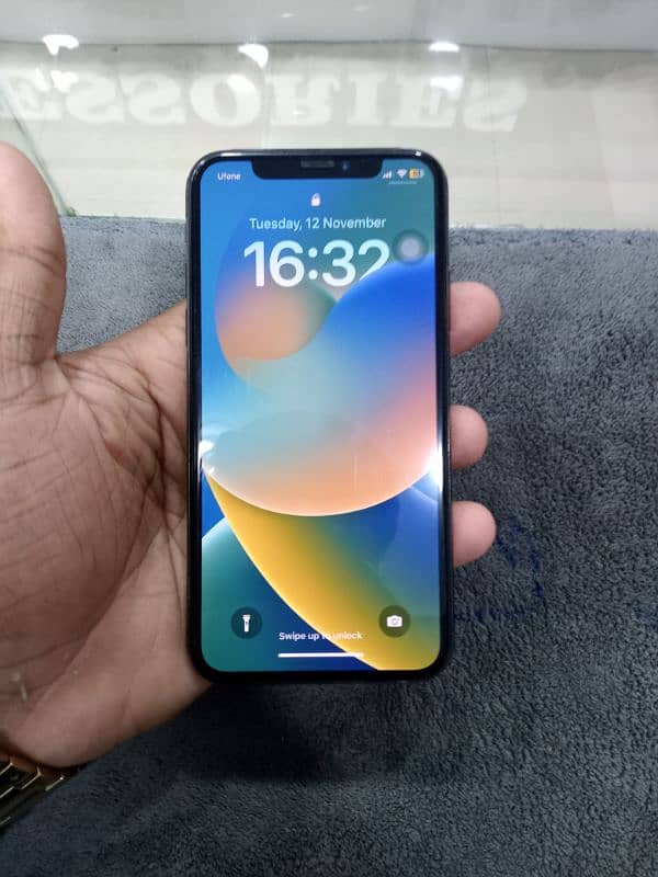 IPHONE X 64 GB PTA APPROVED 0