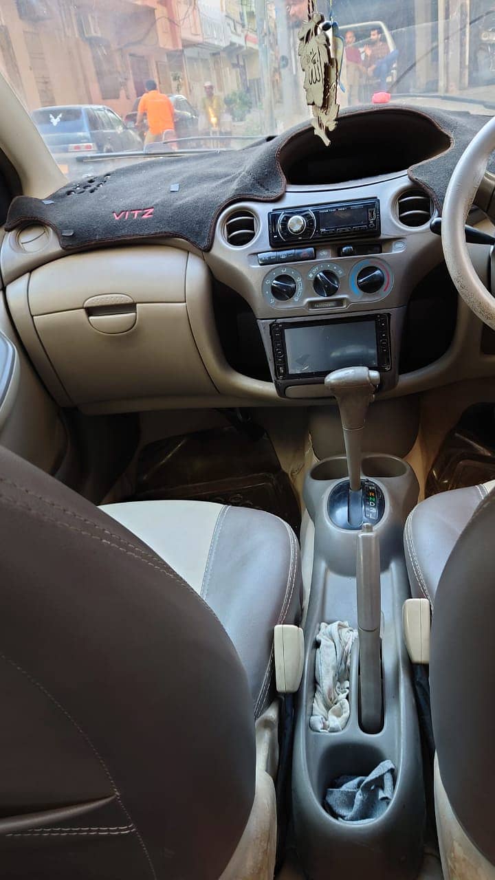 Toyota Platz 2002 13