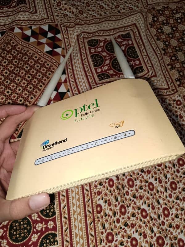 ptcl**device available han what'sapp me 03032342511 5